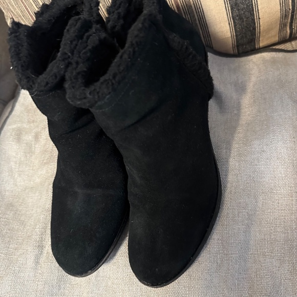 Cole Haan "Michelle" Waterproof Suede Shearling Lined Wedge Ankle Boots in Black - Picture 3 of 4